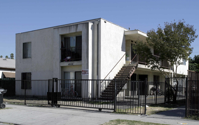 4938 Navarro St in Los Angeles, CA - Foto de edificio - Building Photo