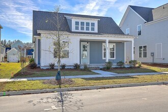 601 Blueway Ave in Summerville, SC - Building Photo - Building Photo