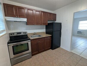 107 SW 18th Ave in Fort Lauderdale, FL - Building Photo - Building Photo