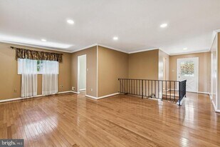 7714 Arlen St in Annandale, VA - Building Photo