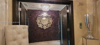 1331 Brickell Bay Dr in Miami, FL - Building Photo