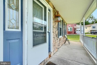 7 Crestview Garth in Baltimore, MD - Building Photo - Building Photo