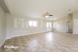 209 SW 21st Terrace in Cape Coral, FL - Building Photo - Building Photo