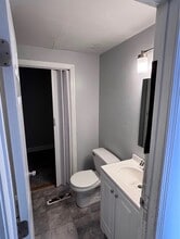 66 Douglas Dr, Unit 1 in Bellingham, MA - Building Photo - Building Photo