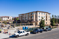 Salerno in Irvine, CA - Foto de edificio - Building Photo