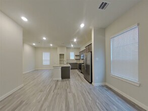 9835 Willow Creek Commerce Dr in Tomball, TX - Building Photo - Building Photo