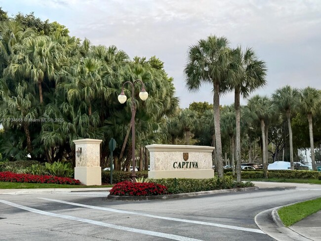 10750 NW 66th St in Doral, FL - Building Photo - Building Photo