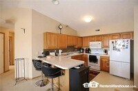 10121 Sutton Pl photo'