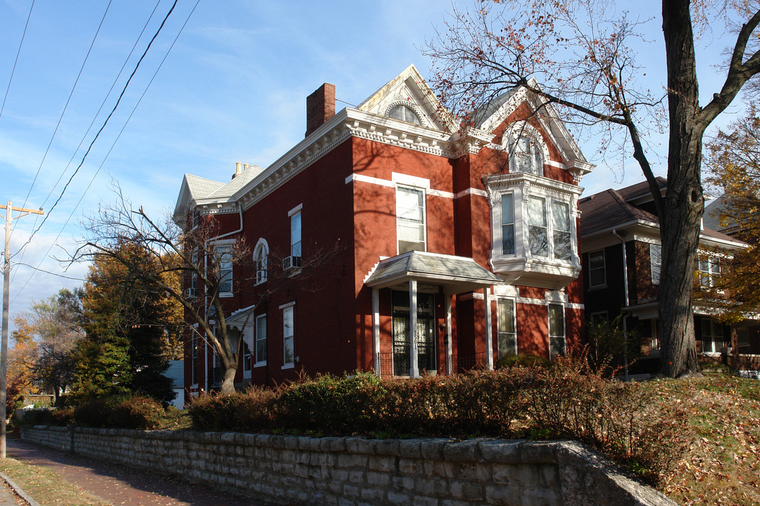 1501 Hepburn Ave in Louisville, KY - Building Photo