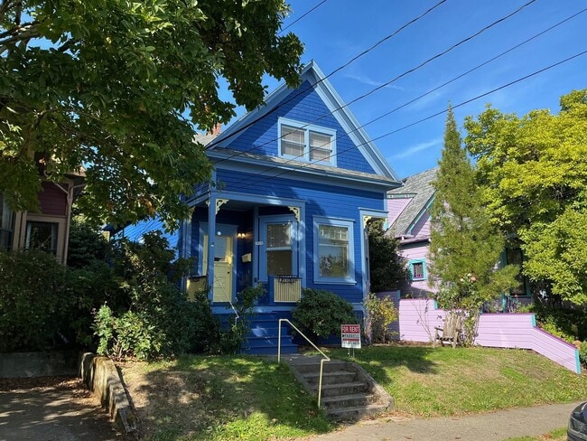 1919 NW 23rd Pl in Portland, OR - Building Photo - Building Photo