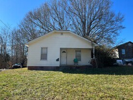 610 S Chapel St in Landis, NC - Building Photo