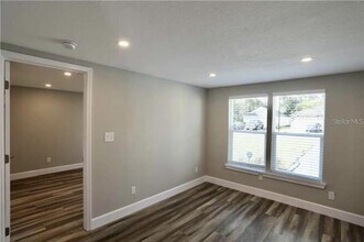 2811 S Shine Ave in Orlando, FL - Building Photo - Building Photo