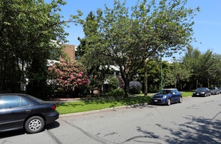 West of 5th in Vancouver, BC - Building Photo