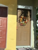 4763 Travini Cir, Unit 105 in Sarasota, FL - Building Photo