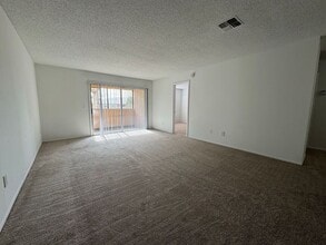 656 Kenwick Cir in Casselberry, FL - Building Photo - Building Photo