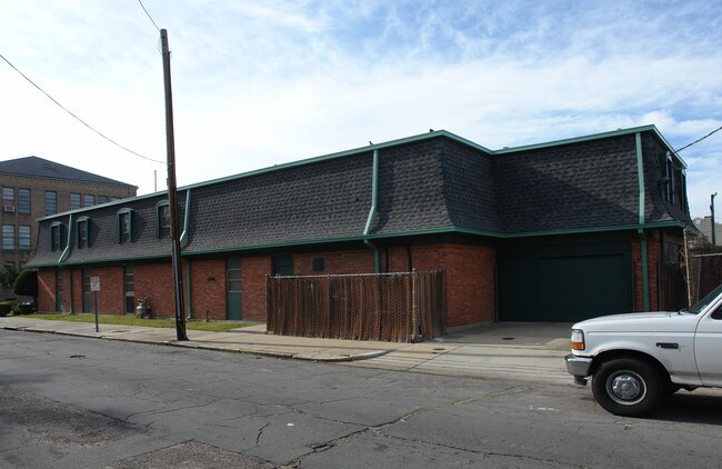 Mercy Endeavors in New Orleans, LA - Foto de edificio - Building Photo