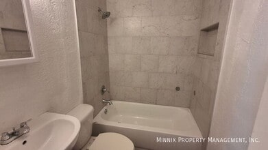 102 N 11th St in Canyon, TX - Foto de edificio - Building Photo