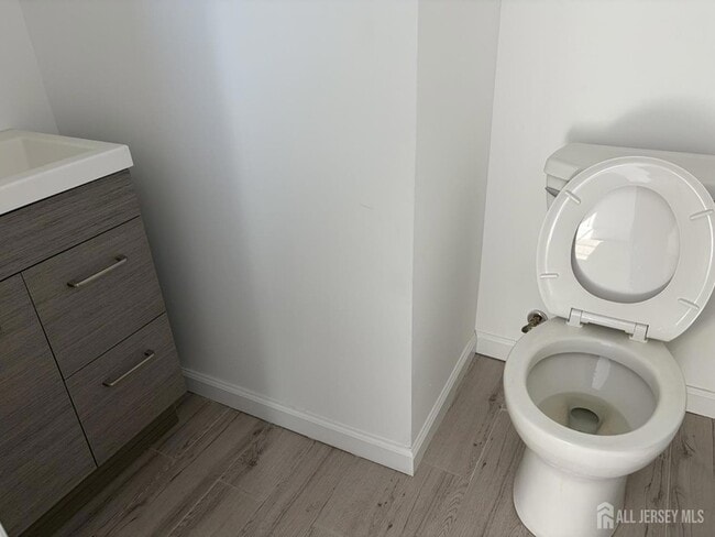 15 Fitch St in Carteret, NJ - Building Photo - Building Photo