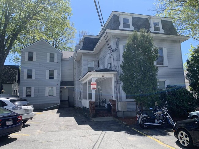 15 Blossom St, Unit 2 in Leominster, MA - Building Photo - Building Photo