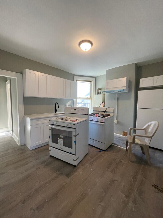 8 Rutgers Ave, Unit 5