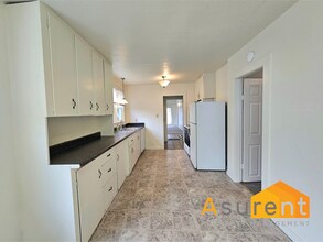 12 Beach Ave in Ashland, OR - Building Photo - Building Photo