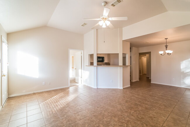 12303 Westlock Dr, Unit 310 in Tomball, TX - Building Photo - Building Photo