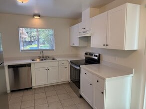 5719 Beswick Dr in San Jose, CA - Building Photo - Building Photo