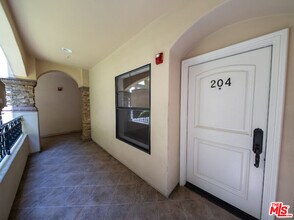 12026 Hoffman St in Los Angeles, CA - Building Photo - Building Photo