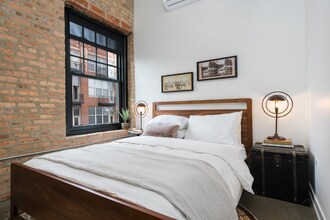 1517 W Monroe St in Chicago, IL - Building Photo - Building Photo