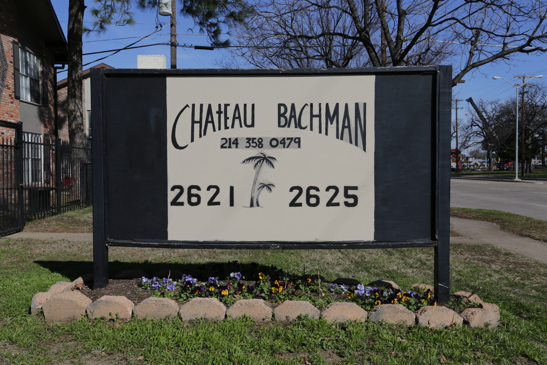 Chateau Bachman in Dallas, TX - Foto de edificio