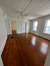 77 Archibald St, Unit Apt #1 in Burlington, VT - Foto de edificio - Building Photo