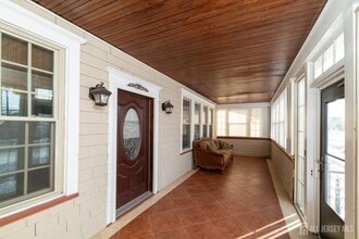684 Amboy Ave in Edison, NJ - Building Photo - Building Photo