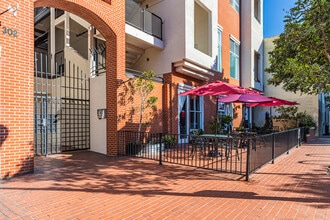 Cornerstone Lofts in San Diego, CA - Foto de edificio - Building Photo