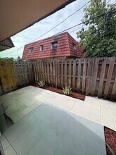 5955 NW 20th St in Lauderhill, FL - Building Photo - Building Photo
