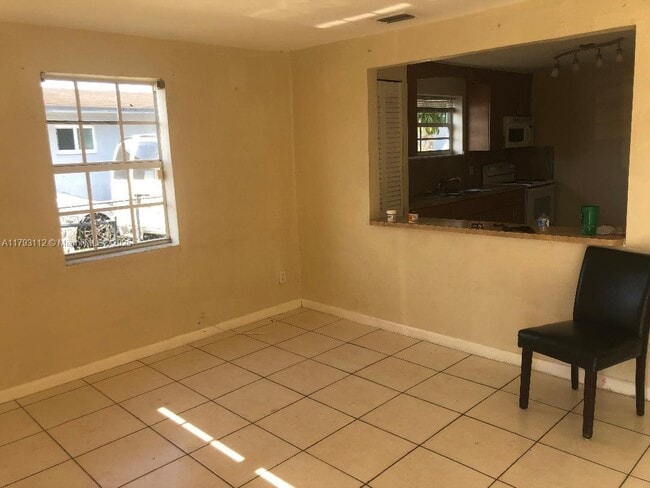 3321 SW 91 Ave in Miami, FL - Building Photo - Building Photo