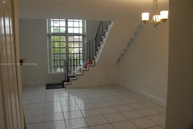 10907 N Kendall Dr