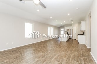 9913 Gln Brk Ln in The Woodlands, TX - Foto de edificio - Building Photo