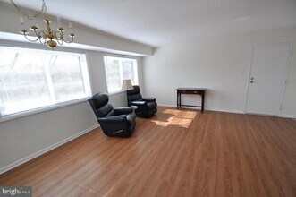 3320 S 28th St in Alexandria, VA - Building Photo - Building Photo