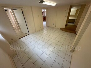 3717 Manini Way in Honolulu, HI - Foto de edificio - Building Photo
