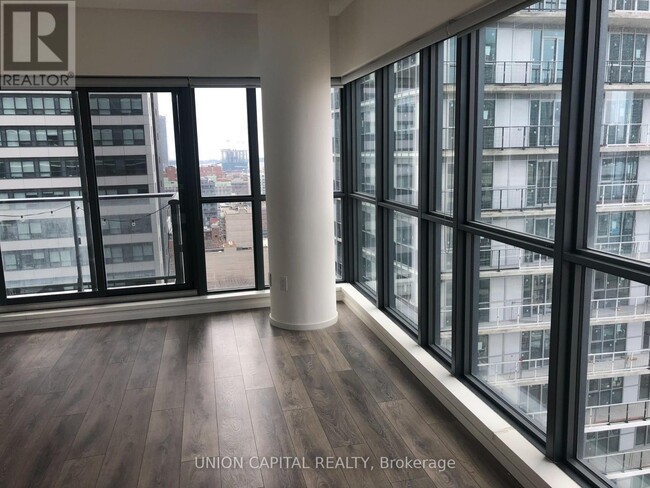 159-1159 Dundas St E in Toronto, ON - Building Photo - Building Photo