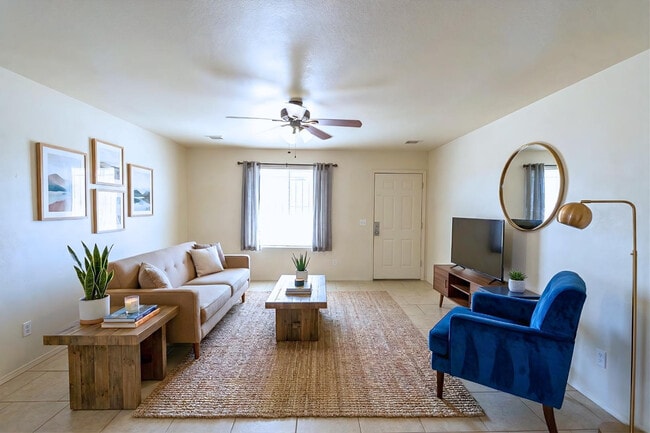 8590 W Magnum Dr in Arizona City, AZ - Building Photo - Building Photo