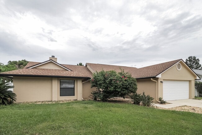 property at 1066 Weaver Dr