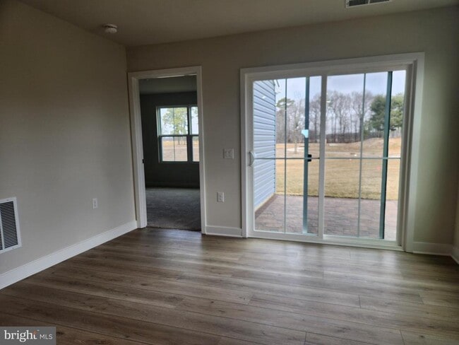 property at 377 Waterside Sq