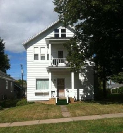 223 Diamond St in Iron River, MI - Building Photo