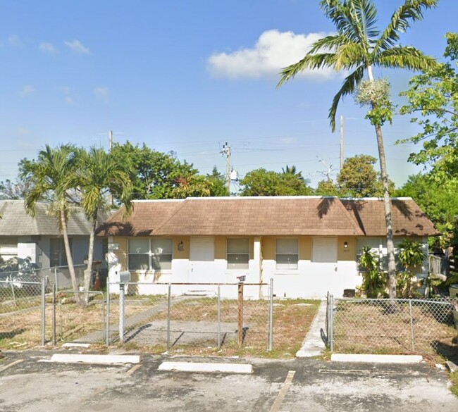 1537 NW 8th Ave in Fort Lauderdale, FL - Building Photo - Building Photo