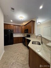 40 Azalea Dr in Old Bridge, NJ - Building Photo - Building Photo