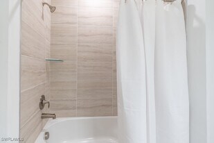 16352 Viansa Wy in Naples, FL - Building Photo