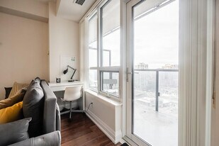 4714 Yonge St in Toronto, ON - Building Photo