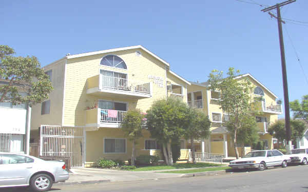 Penthouse Square One & Two in Long Beach, CA - Building Photo - Building Photo