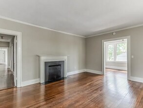 138 E 50th St in Savannah, GA - Building Photo - Building Photo